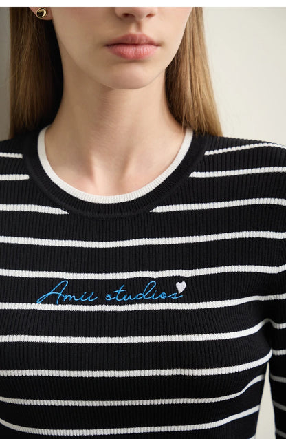 Damen gestreiftes Hemd mit Rundhals und schöner Stickerei für den Sommer