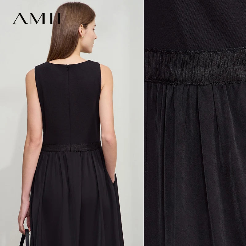 Taillenbetontes Damenkleid aus Baumwolle, ärmellos, schwarz, Rückansicht mit Teilnaht