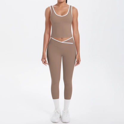 Yoga-Set für Damen in Braun: Crop-Top und 3/4-Leggings mit weißen Kontrastkanten