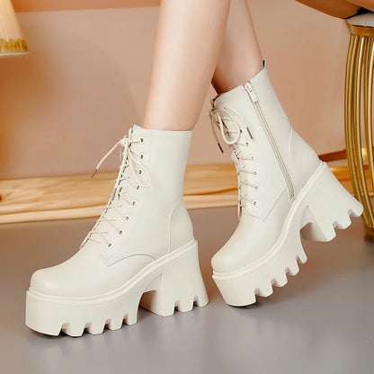 Damen-Winterstiefel in Beige/Weiß, Schnürung, hoher Plateauabsatz mit warmem Innenfutter