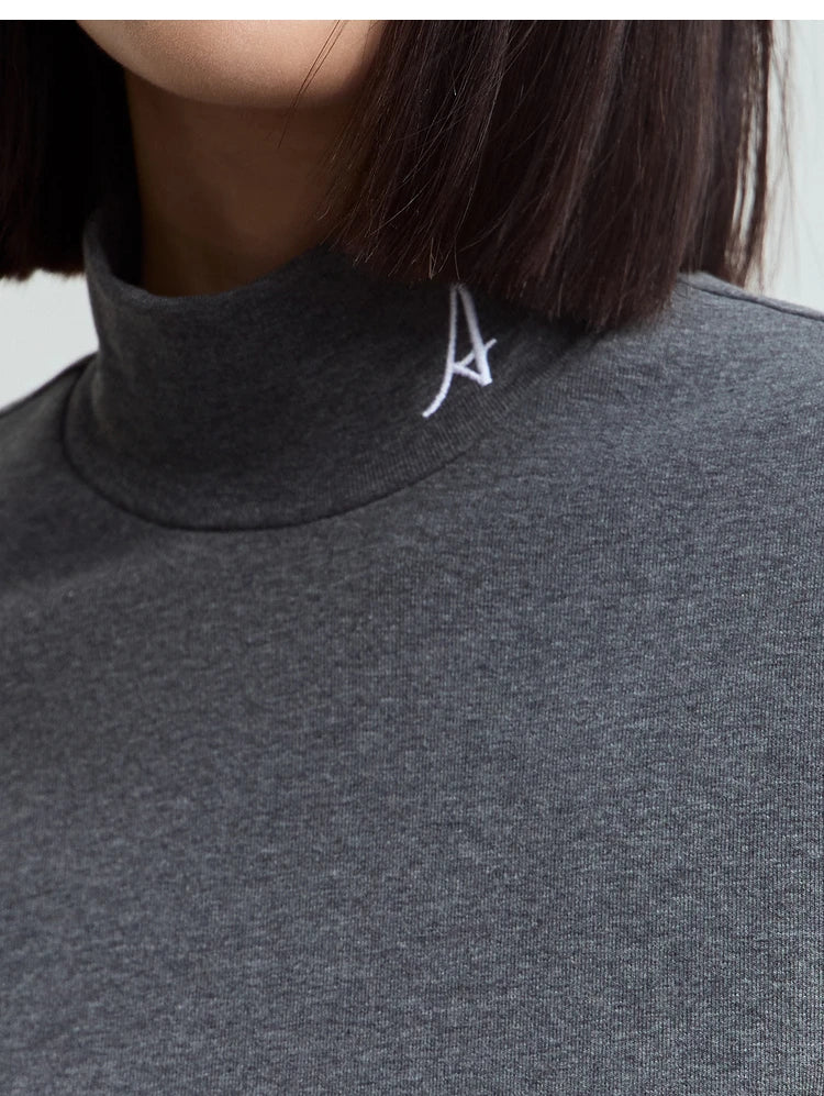 Damen Rollkragen-T-Shirt aus besticktem Fleece für warme Wintertage