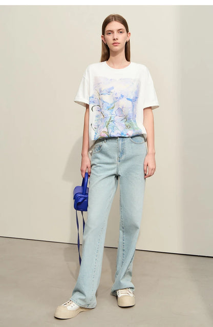 Damen T-Shirt im Minimalismus-Stil mit Kunstöl-Farbdruck für den Sommer