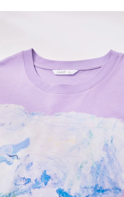 Damen T-Shirt im Minimalismus-Stil mit Kunstöl-Farbdruck für den Sommer