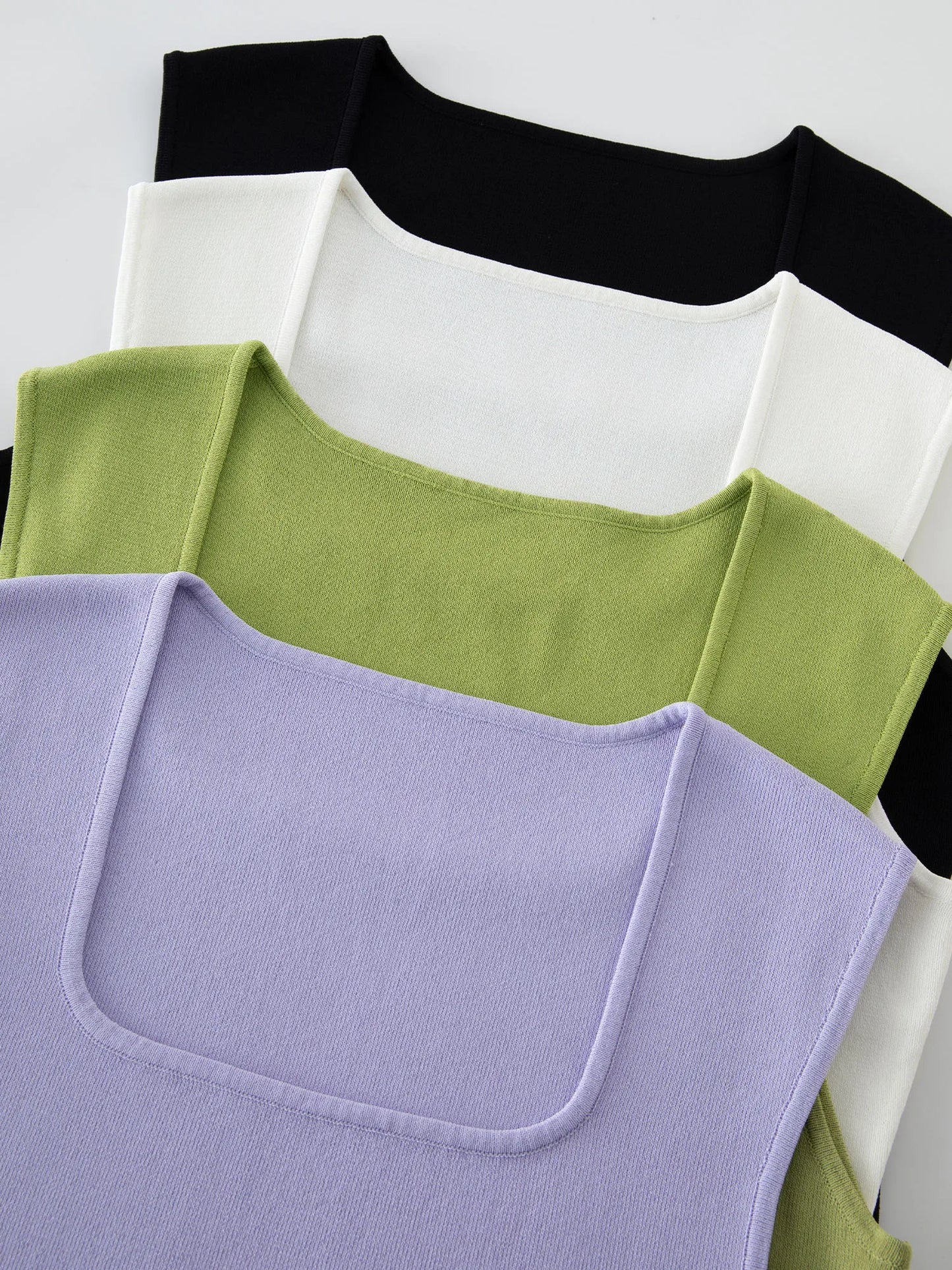 Frühlingshaftes Damen-Shirt in Übergröße mit Puppenkragen und Anti-Falten-Effekt – vielseitig kombinierbar und lässig.