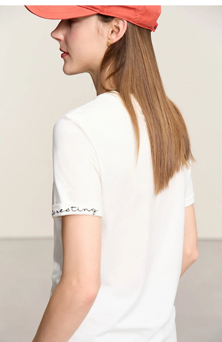 Damen T-Shirt im minimalistischen Stil mit bestickten Liebesperlen für den Sommer