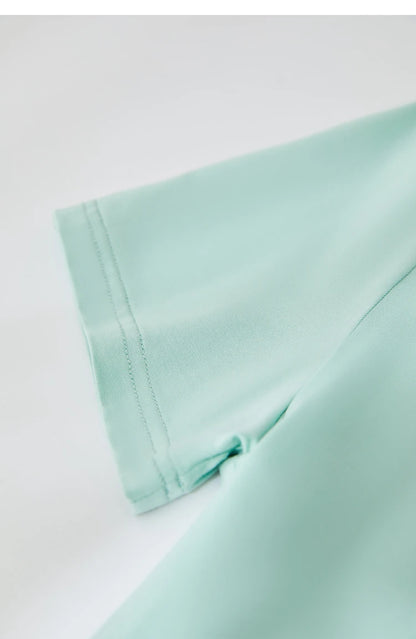 Damen T-Shirt im Minimalismus-Stil mit O-Ausschnitt und Stickerei