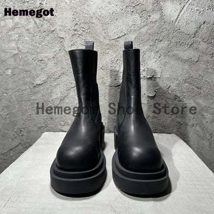 Schwarze Chelsea-Boots mit elastischen Einsätzen und dicker Profilsohle