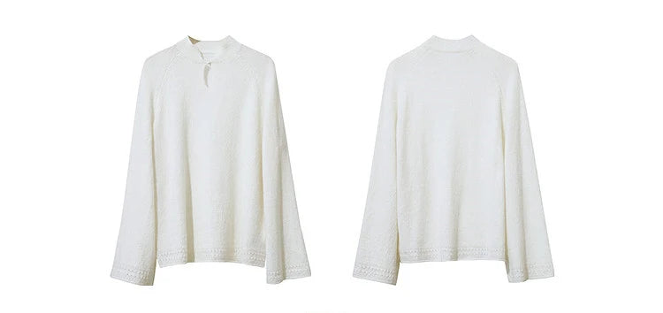 Cremefarbener Wollpullover mit Stehkragen und Knopfleiste vorn, Vorder- und Rückseite.