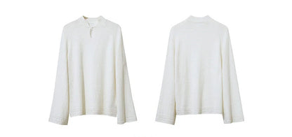 Cremefarbener Wollpullover mit Stehkragen und Knopfleiste vorn, Vorder- und Rückseite.