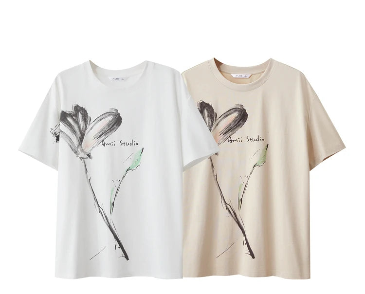Damen T-Shirt im Minimalismus-Stil mit O-Neck und coolen Ink-Art Print
