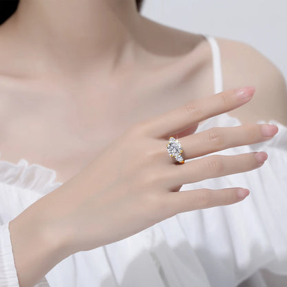 Damen-Ring Moissanit Drei-Stein Kissen-Schliff 5-Karat Zertifiziert Mit Echtheitszertifikat