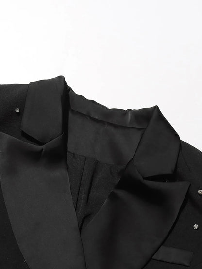 Ärmelloses, trägerloses Damen-Tunikakleid mit Patchwork-Falten im minimalistischen Design – modisch und elegant