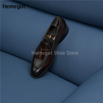 Herren-Slipper aus Leder mit Quasten-Detail, Slip-On, seitliche Ansicht