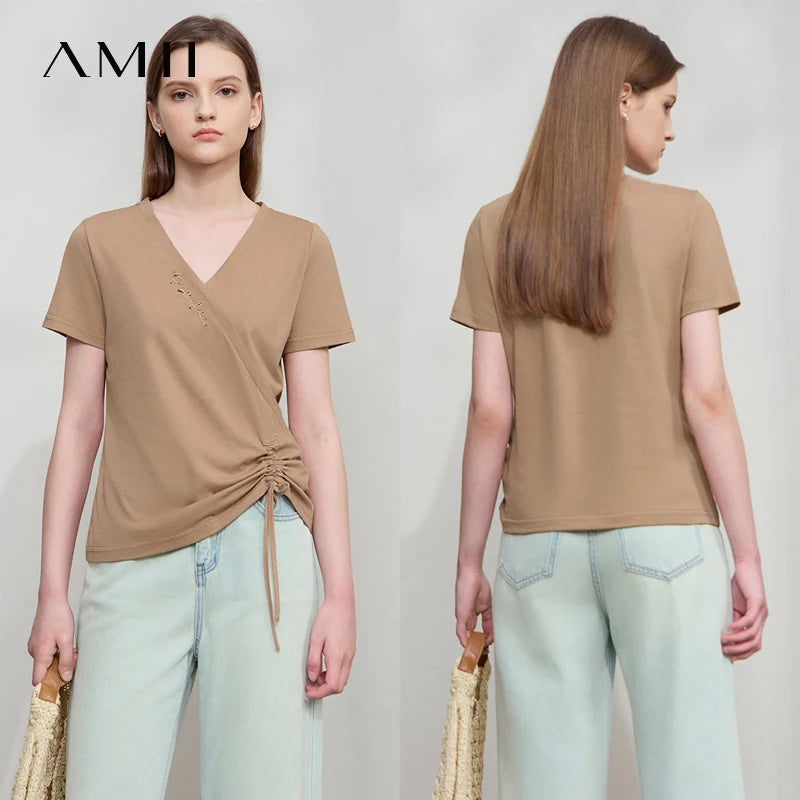 Damen T-Shirt im minimalistischem Stil mit V-Ausschnitt und Plissee-Details