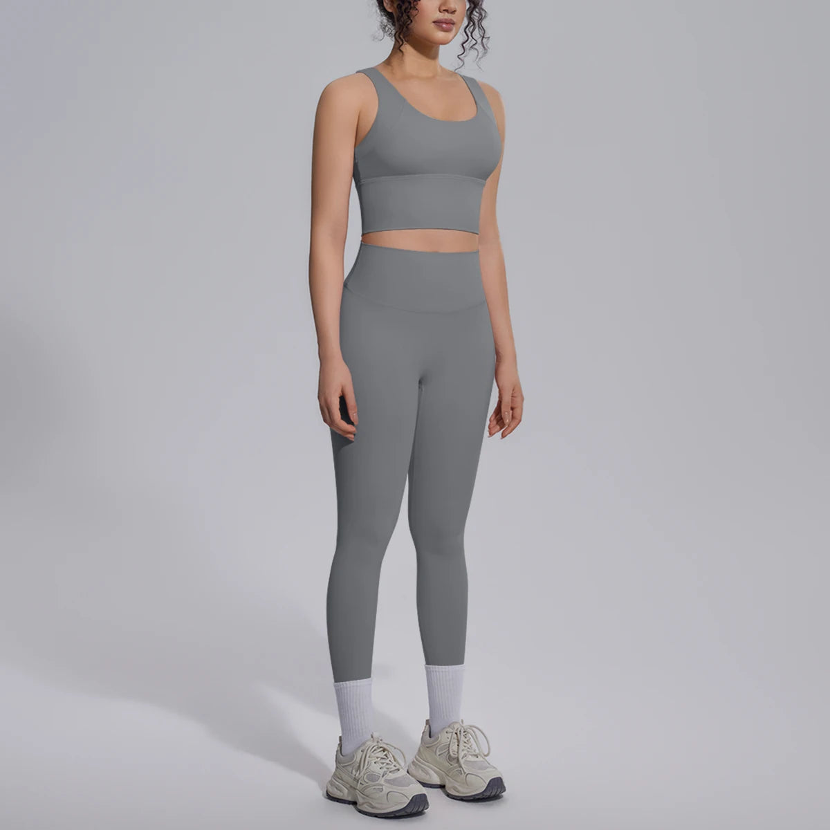 Damen-Yoga-Set: graues Trainings-Top mit breitem Ausschnitt und Leggings