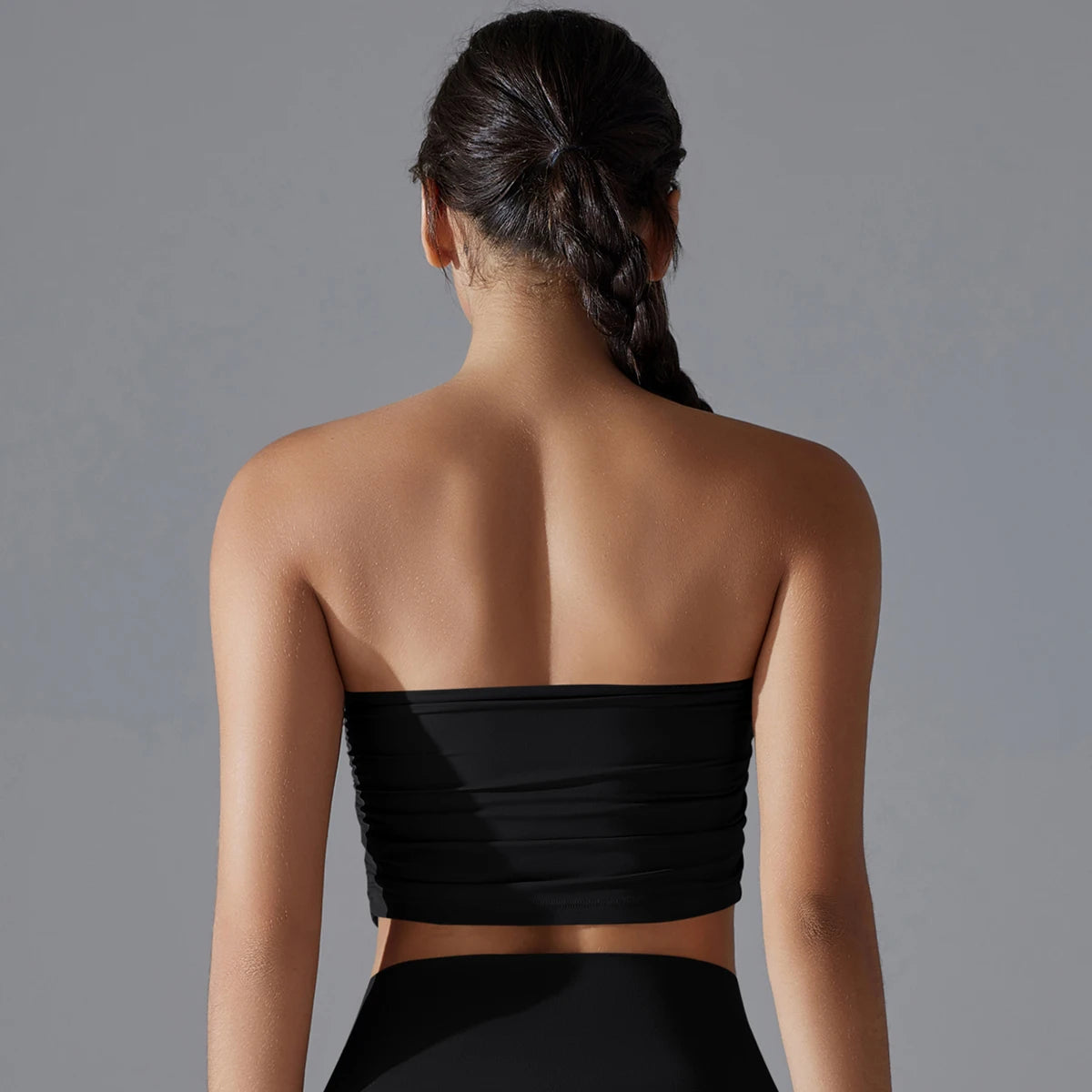 Sport-BH Bandeau in Schwarz, glatter Rücken und breite Unterkante