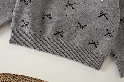 Mädchen Kleidungsset mit Bogen Druck Pullover und Faltenrock im 2-Teile Design