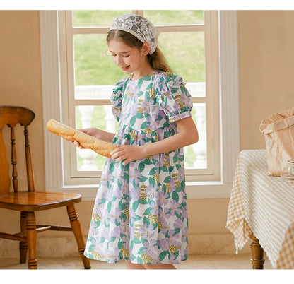 Kurzes Mädchen-Kleid mit Puffärmeln und Cheongsam-Design, Patchwork aus Gaze in Lila-Blau, mit Perlenknöpfen – für Kinder von 3 bis 12 Jahren.