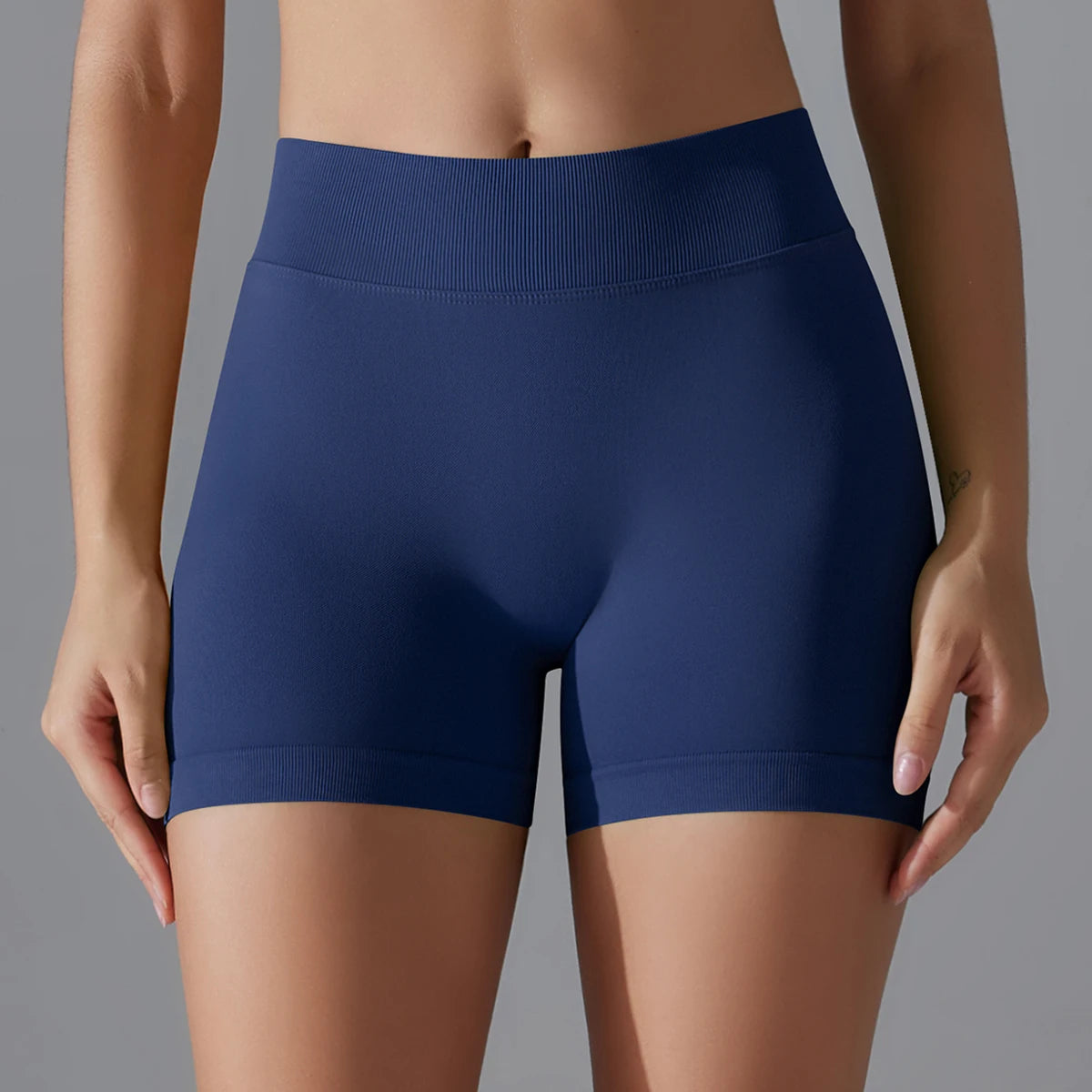 Nahtlose Yoga-Shorts in Navy mit hohem Taillenbund, kurze Beinlänge