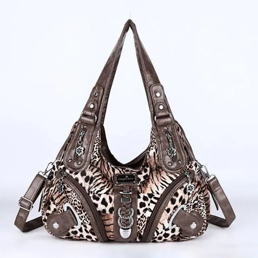 Leopard-Handtasche mit braunen Tragegriffen, Schultergurt und Metall-Details vorne