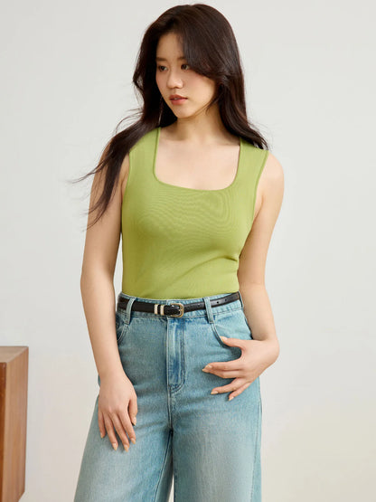 Frühlingshaftes Damen-Shirt in Übergröße mit Puppenkragen und Anti-Falten-Effekt – vielseitig kombinierbar und lässig.