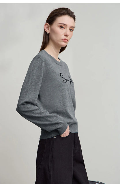 Langarm-T-Shirt in Grau mit Rundhalsausschnitt und kleinem „Simple“-Schriftzug