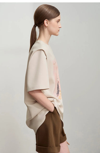Damen T-Shirt im minimalistischen Stil mit lässigem O-Ausschnitt und Kunstdruck