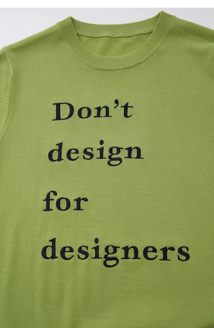 Damen Top im Minimalismus-Stil mit O-Ausschnitt und kontrastierenden Farben