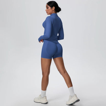 Damen Yoga-Set in Blau, seitliche Ansicht von Rücken und Shorts