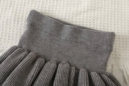 Mädchen Kleidungsset mit Bogen Druck Pullover und Faltenrock im 2-Teile Design