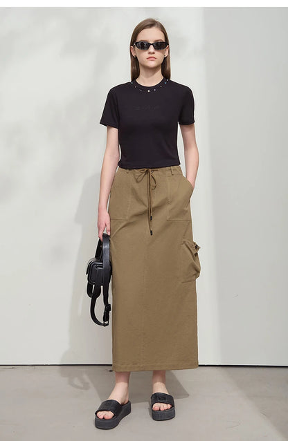 Damen Kurzarm T-Shirt im minimalistischen Design für den Sommer 2025