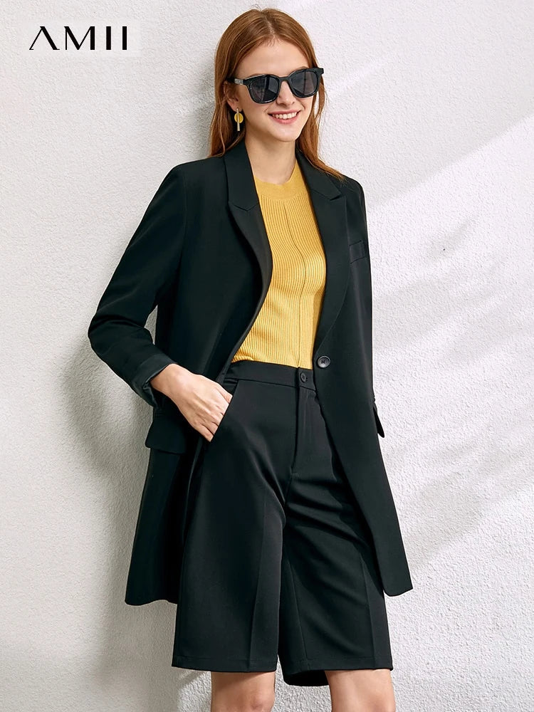 Damen Shorts im minimalistischen Stil mit hoher Taille und lässiger Passform