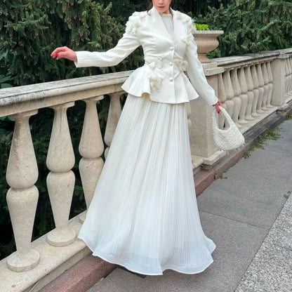 Elegantes Damenkleid mit Rundhalsausschnitt, halblangen Ärmeln und Spitzen-Patchwork-Design – figurbetont und stilvoll.