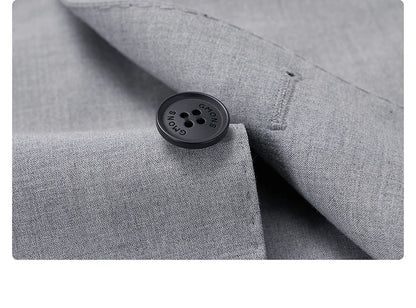 Schlanker Herren-Blazer im klassischen europäischen Stil mit hellbraunem Karomuster – ideal für Hochzeiten und formelle Anlässe
