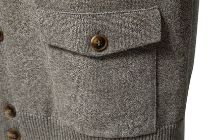 Herren Strickjacke im lässigen Stil mit Stehkragen und Knopfleiste