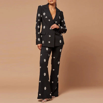 Ärmelloses Damen-Kleid mit Karree-Ausschnitt und 3D-Blumen-Patchwork im Colorblock-Design – figurbetont und elegant.