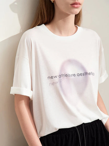 Damen T-Shirt im minimalistischen Stil mit gedrucktem Design und lässigen Ärmeln