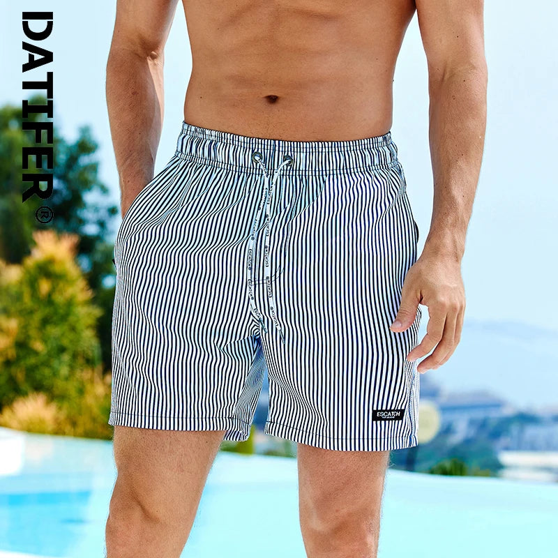 Kurze Herren-Badeshorts für Surfen und Sport – ideal für Strand und Schwimmen