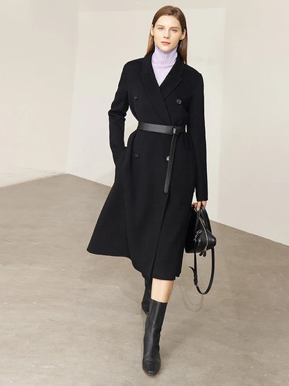 Damen Wollmantel im minimalistischen Stil mit zweireihigem Knopfverschluss