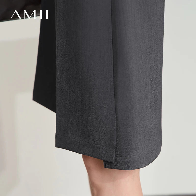 Damen Shorts im minimalistischen Stil mit Tasche für den Sommer