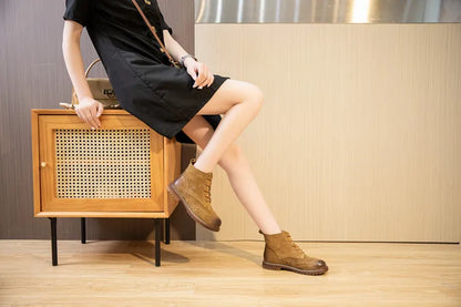 Damen-Ankleboots aus Wildleder, schnürbar, kurz gefüttert, braun