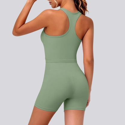 Yoga-Set mit Racerback-Top und kurzen Push-up-Shorts, mintgrün