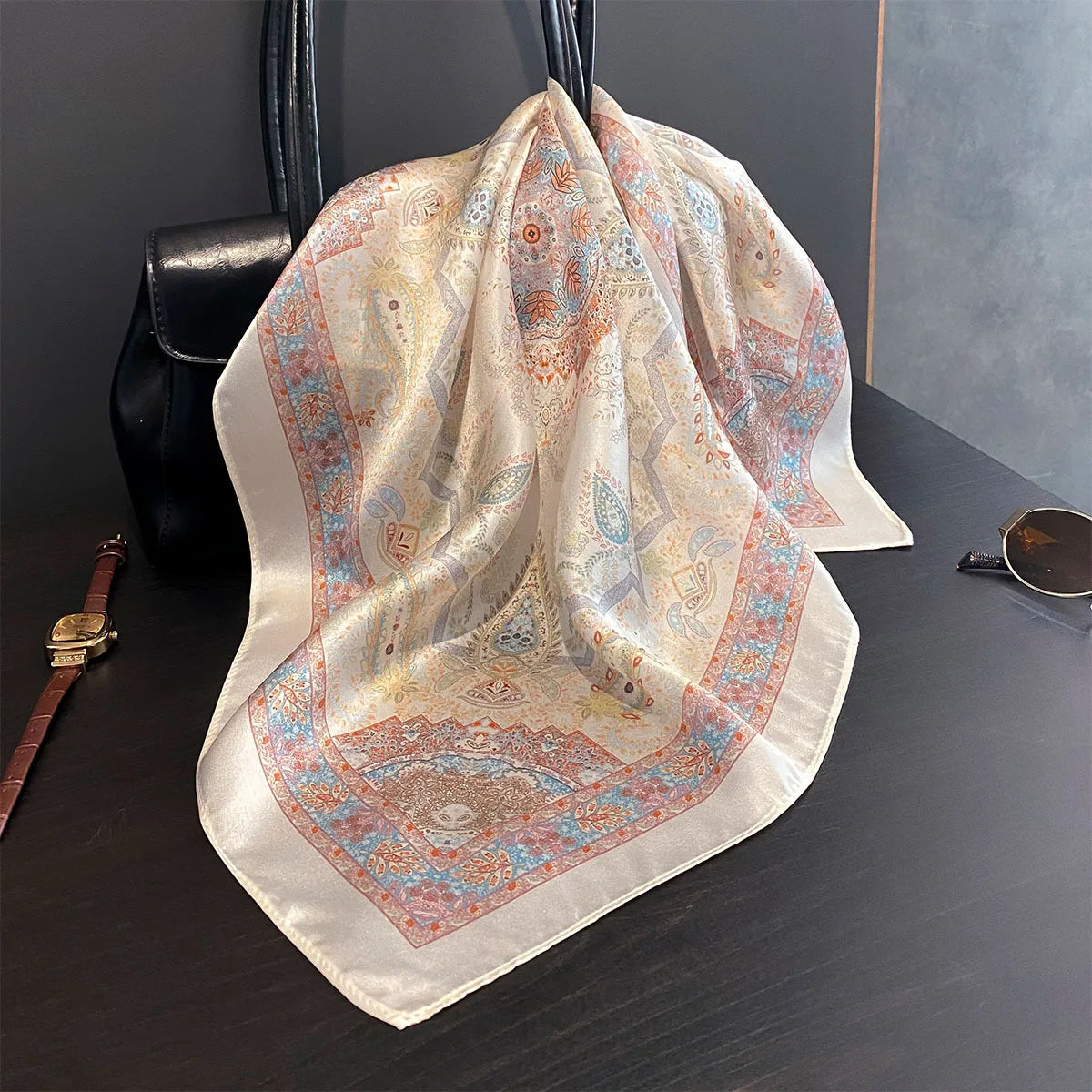 Damen Seidensatin Schal quadratisch Blumenprint Kopftuch Bandana Hijab Neu