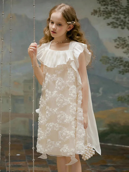 Kurzes Mädchenkleid mit Puffärmeln – ideales Prinzessinnen-Outfit für Sommerfeste und Partys