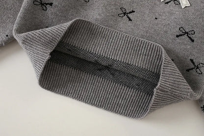 Mädchen Kleidungsset mit Bogen Druck Pullover und Faltenrock im 2-Teile Design
