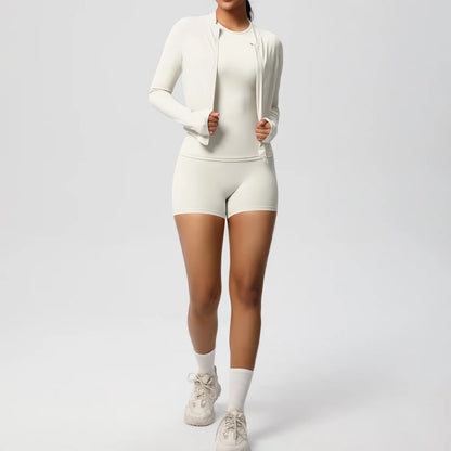 3-teiliges Yoga-Set in Hellivory: Langarm-Zipjacke, Sporttop, Shorts