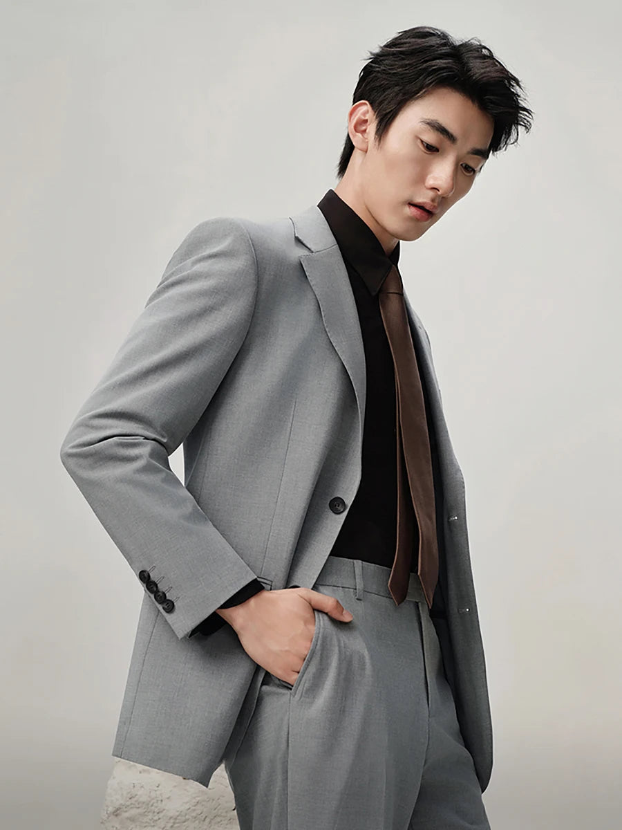 Herren-Anzugset mit Blazer und Hose in tiefem Blau und Khaki – modischer Seersucker für Frühling und Sommer, ideal für Hochzeiten und Büro.