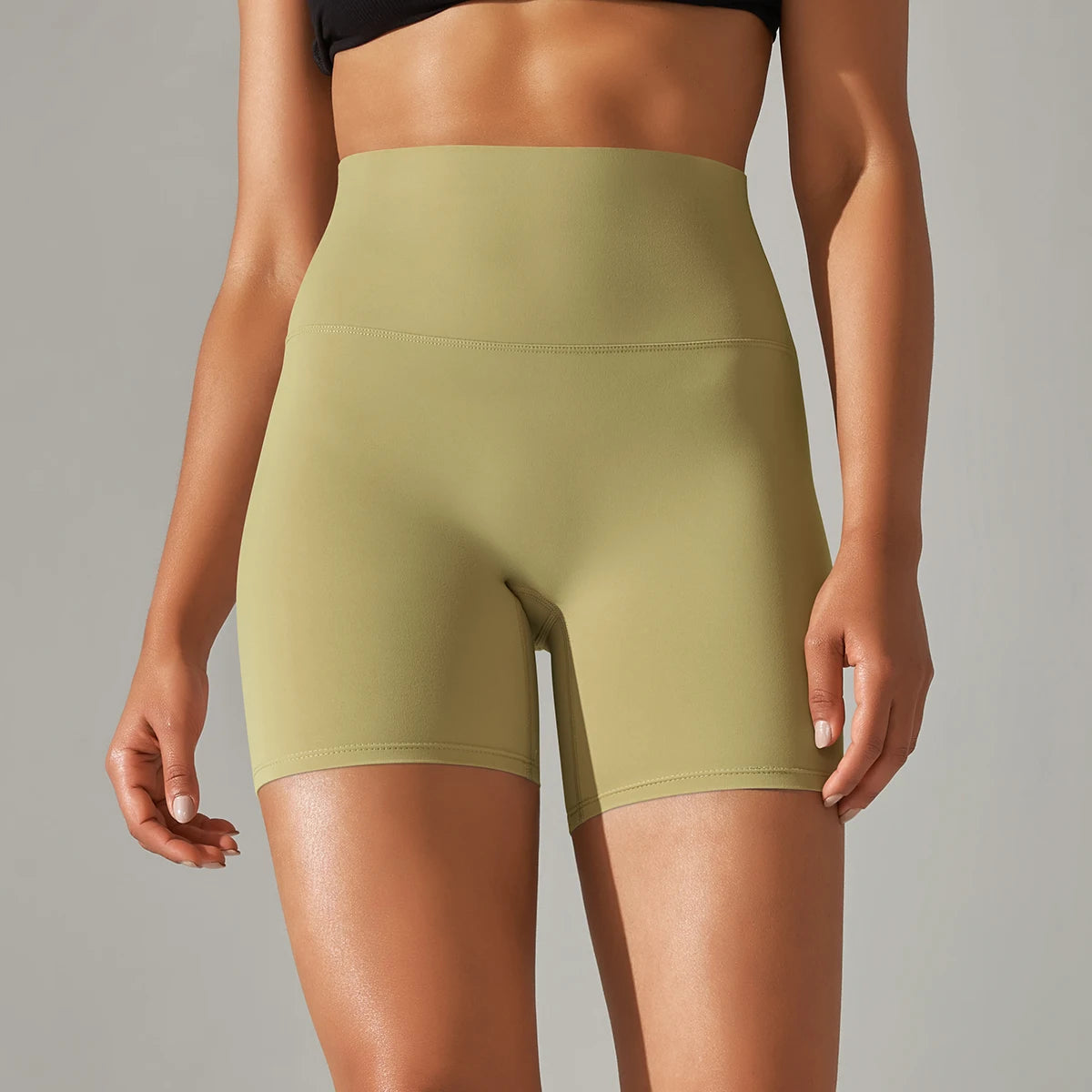 Nahtlose Sportshorts für Frauen mit hohem Bund, senfgelb