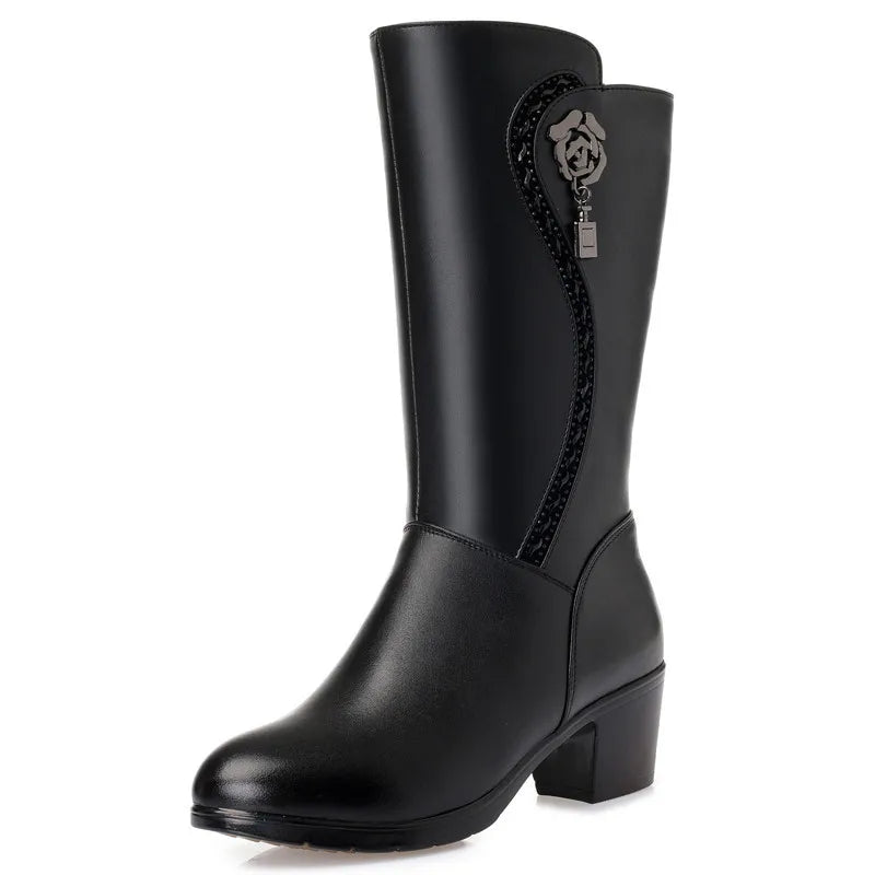 AIYUQI 2025 New Genuine Leather Women Wool Boots Thick Warm Winter Snow Boots Large Size 41 42 43 Motorcycle Boots Women