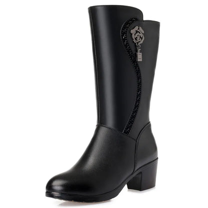 AIYUQI 2025 New Genuine Leather Women Wool Boots Thick Warm Winter Snow Boots Large Size 41 42 43 Motorcycle Boots Women